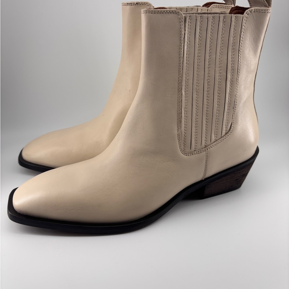 Seychelles Cream Leather Ankle Boots Square Toe Heeled Western Chelsea